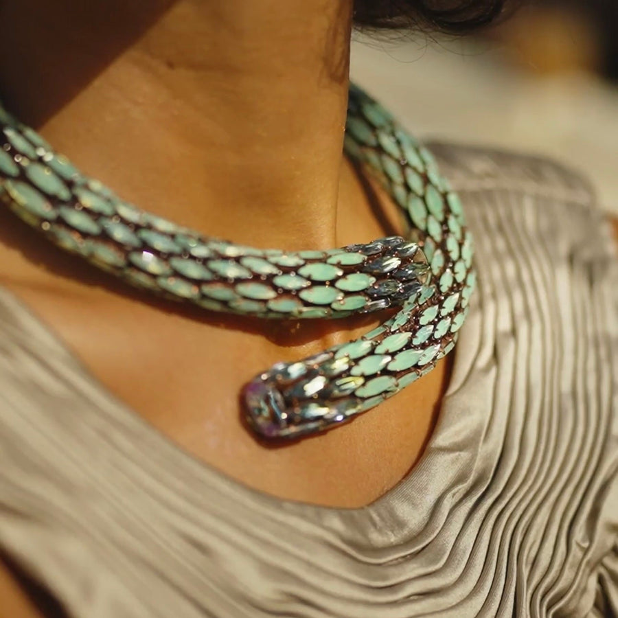 GENA SNAKE- Collana in pietre di cristallo verde opal