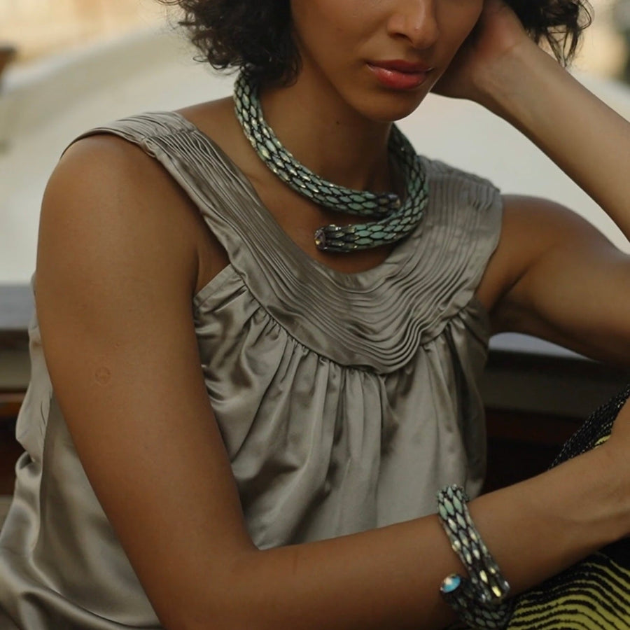 GENA SNAKE- Bracciale in pietre di cristallo verde opal