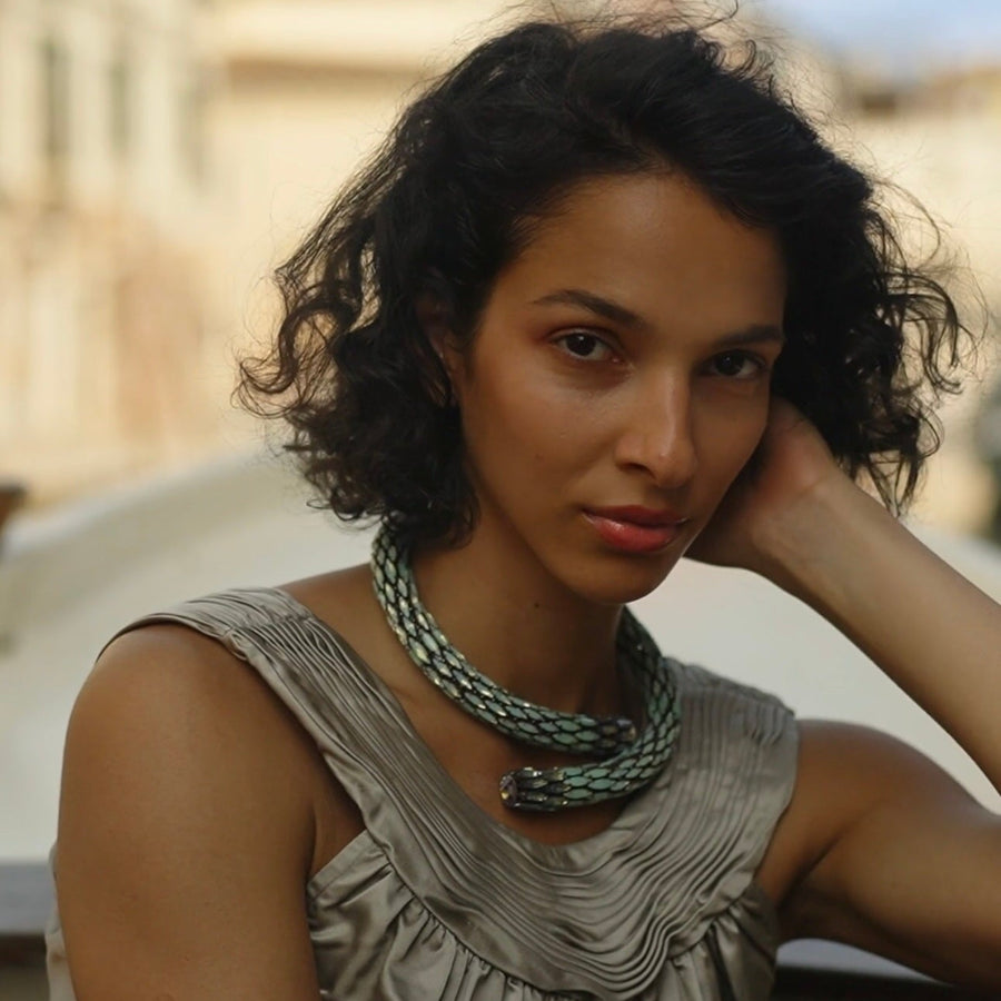 GENA SNAKE- Collana in pietre di cristallo verde opal
