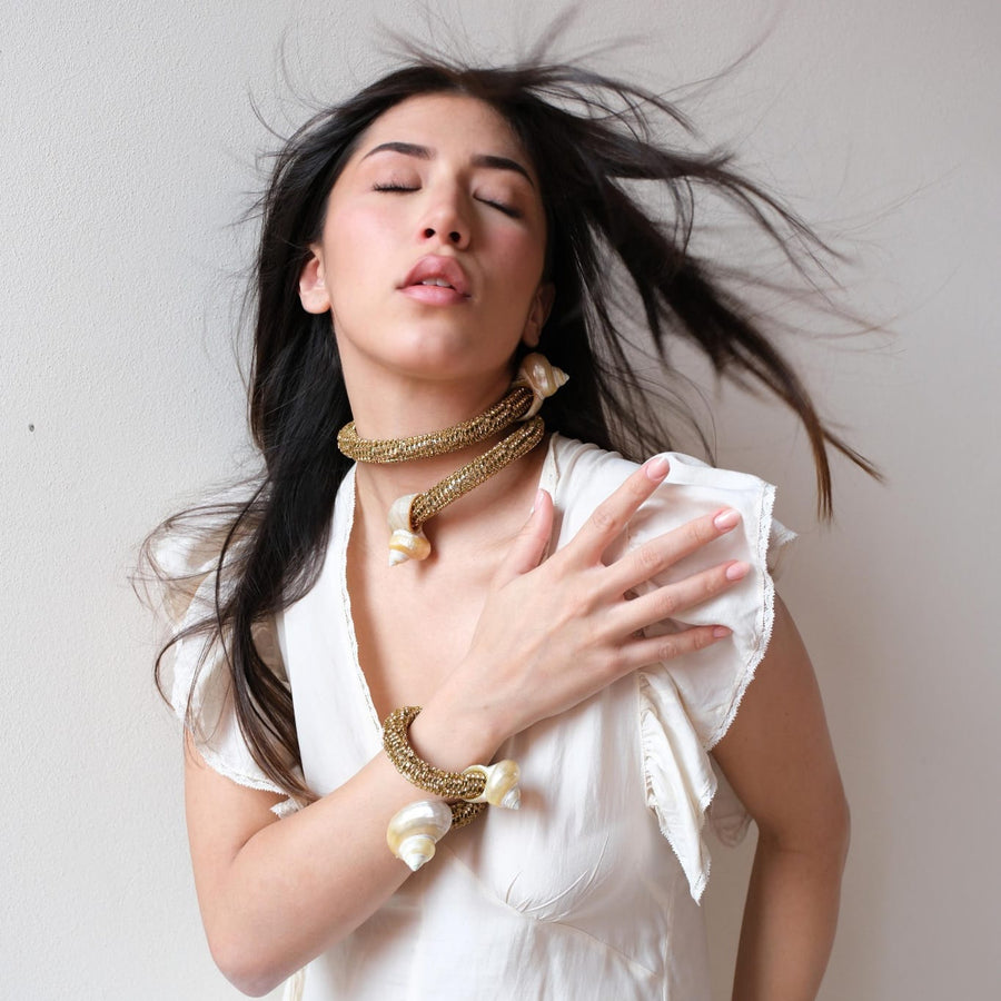LOVE MARINE SNAKE- Collana in catena di cristallo e conchiglie